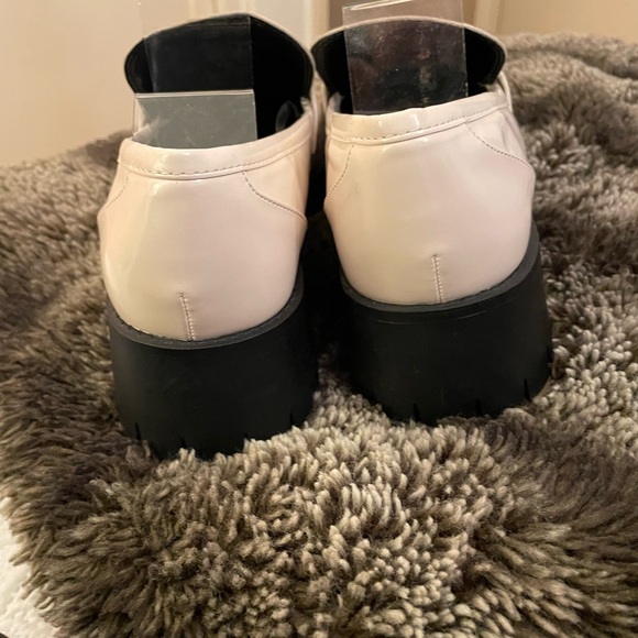 Guess Beige Footwear with Rugged Sole - Picture 4 of 7